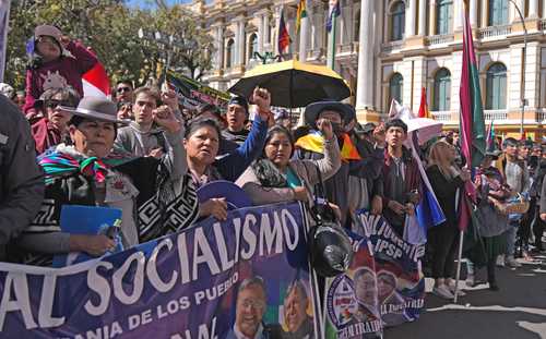 bolivia:-thousands-march-in-support-of-luis-arce's-government-and-in-repudiation-of-coup-plotters