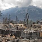 fire-destroys-a-third-of-the-town-of-jasper,-in-the-canadian-mountains