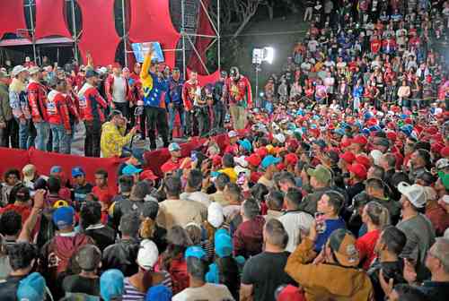 maduro-re-elects-himself-with-51.2%-of-votes-in-venezuela:-cne