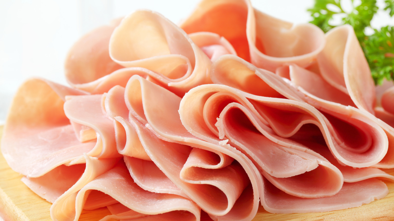 Listeria Outbreak Linked to Sliced Meat from Delis