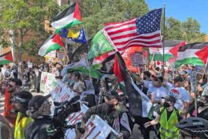 free-palestine!-resounded-inside-and-outside-the-convention