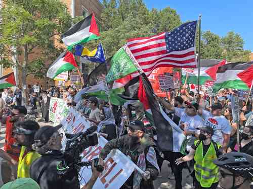 free-palestine!-resounded-inside-and-outside-the-convention