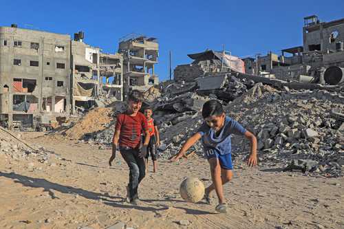 bombing-wave-in-gaza-leaves-more-than-36-dead