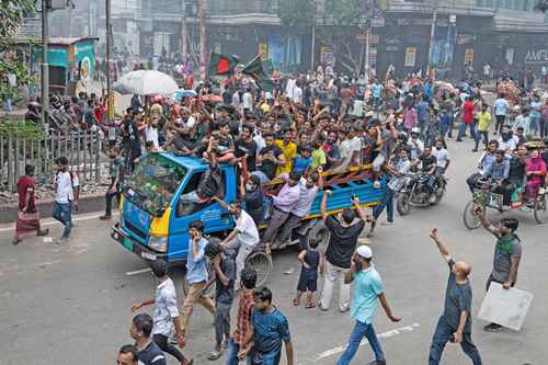 bangladesh-pm-resigns-and-flees-after-violent-crackdown