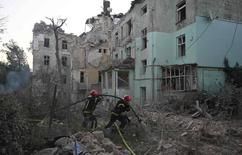 moscow:-bombed-academy-was-preparing-to-attack-civilians