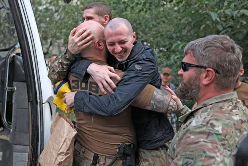 russia-and-ukraine-exchange-206-prisoners-of-war