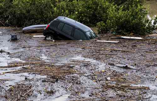 storm-hits-southern-spain;-they-report-damage,-chaos-and-several-deaths