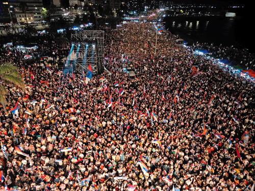 yamandu-orsi,-from-the-frente-amplio,-wins-the-presidency-of-uruguay