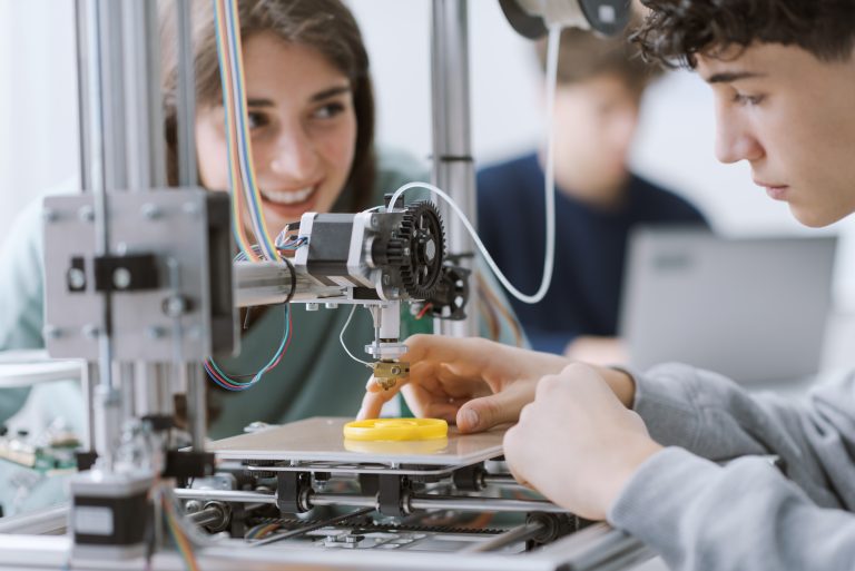 Los Alamos Makers is Offering Free 3D Printing Summer School Program for High School Students