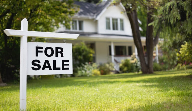 New Mexico Homebuyers Face a “Lock-In” Market as Sellers Sit Tight on Low-Rate Mortgages