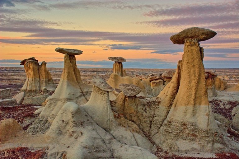 Nature Sculpts Another Planet in the Badlands of Ah-Shi-Sle-Pah