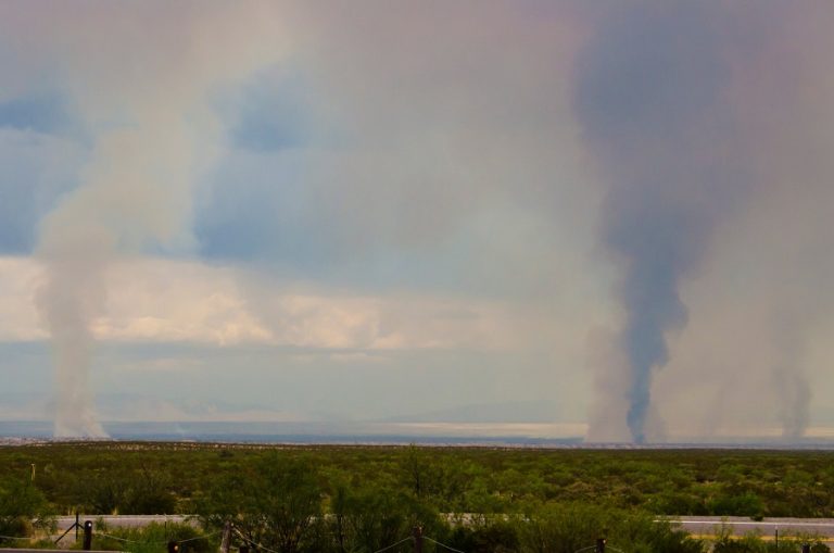 Wildfire Near I-40 in New Mexico Threatens Structures, Burns 1,000 Acres