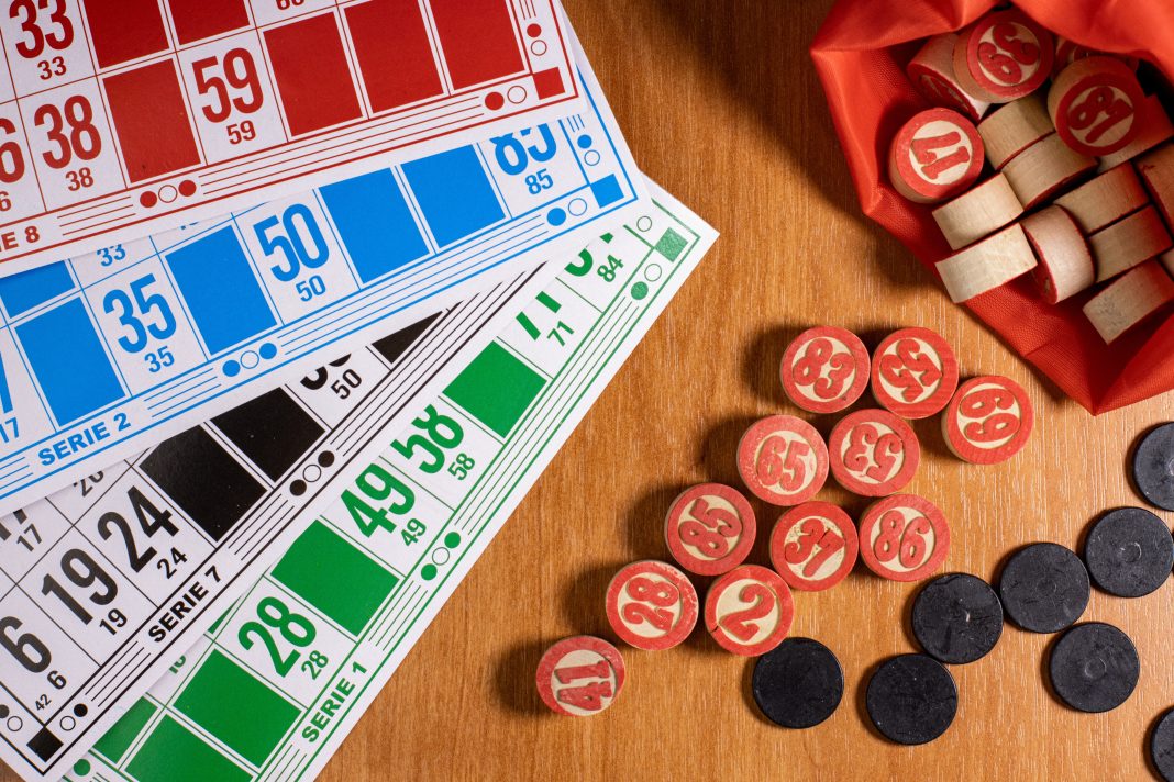 Drag performers entertain the crowd at Tumbleroot Brewery’s Agua Fria Taproom during Drag Bingo, combining dazzling performances with lively bingo games.