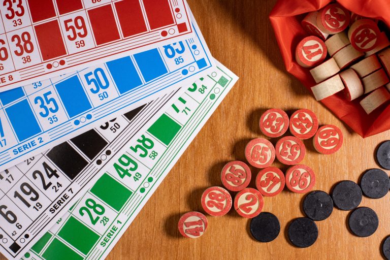 Tumbleroot Brewery Hosts Drag Bingo! Night of Fun and Performance