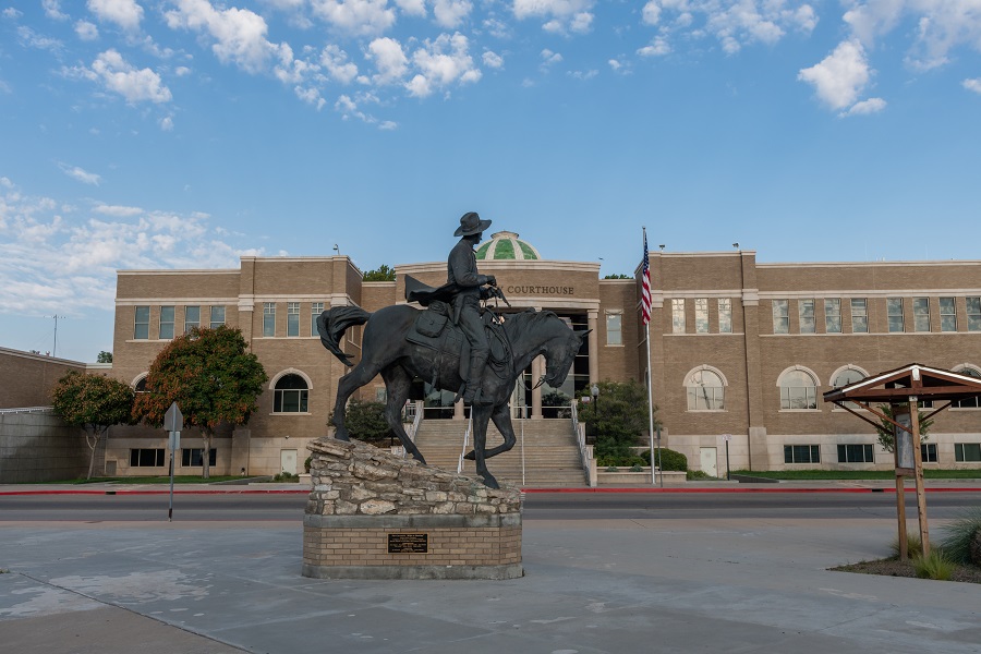 Chaves County Magistrate Court building in the summer at sunset, Roswell, New Mexico