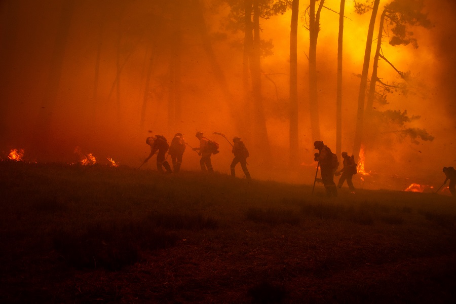 Firefighters battle wildfire
