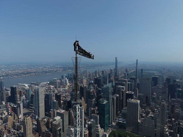 Couple Scales Empire State Building Spire, Stages Apparent Proposal 1,450 Feet Up Before Police Arrest