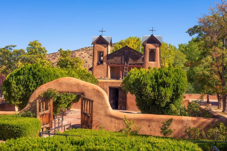 New Mexico’s Little Roads to Enchantment, Where Ancient Villages, Healing Dirt and Jaw-Dropping Peaks Await