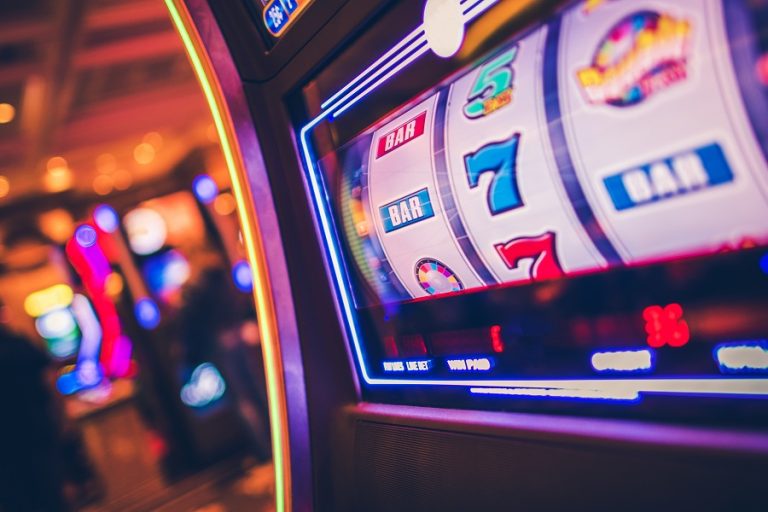 Hit the Jackpot, Lose Your Food Stamps? Why Some New Mexico Slot Winners Could See SNAP Benefits Cut