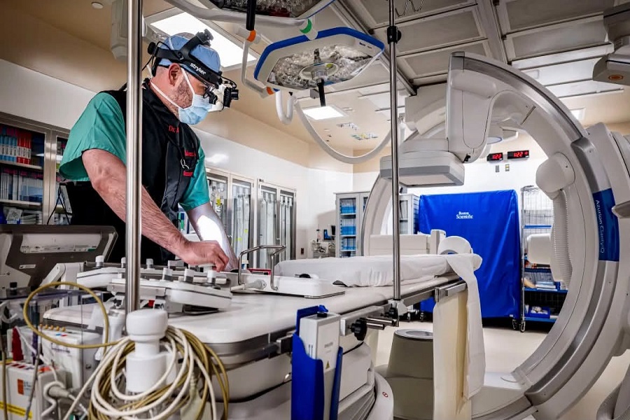 Complex brain surgeries in Albuquerque are being transformed at Presbyterian Hospital’s new hybrid operating room, expanding access to cutting-edge care right in the community.