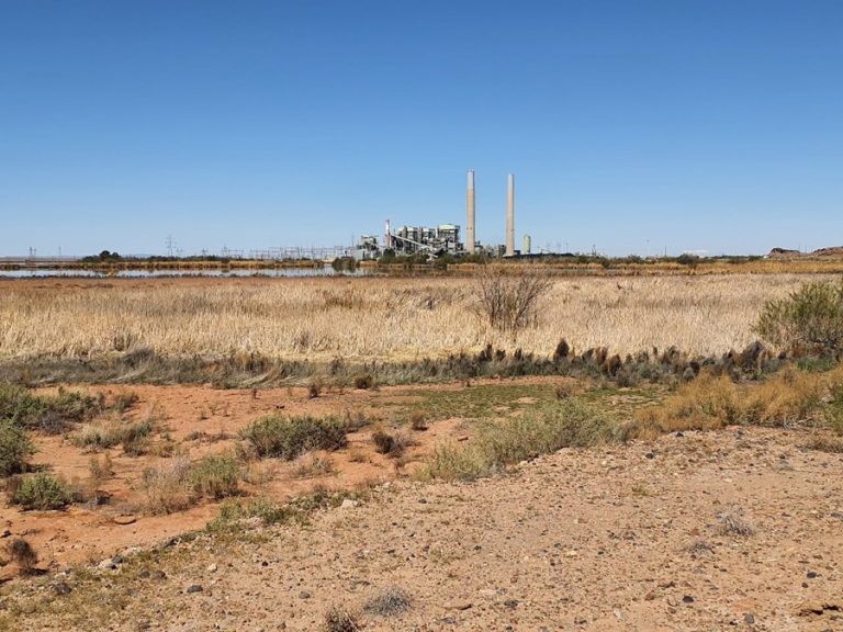 Arizona Utility Moves to Keep New Mexico Coal Plant Running Until 2038, 7 Years Beyond Planned Shutdown