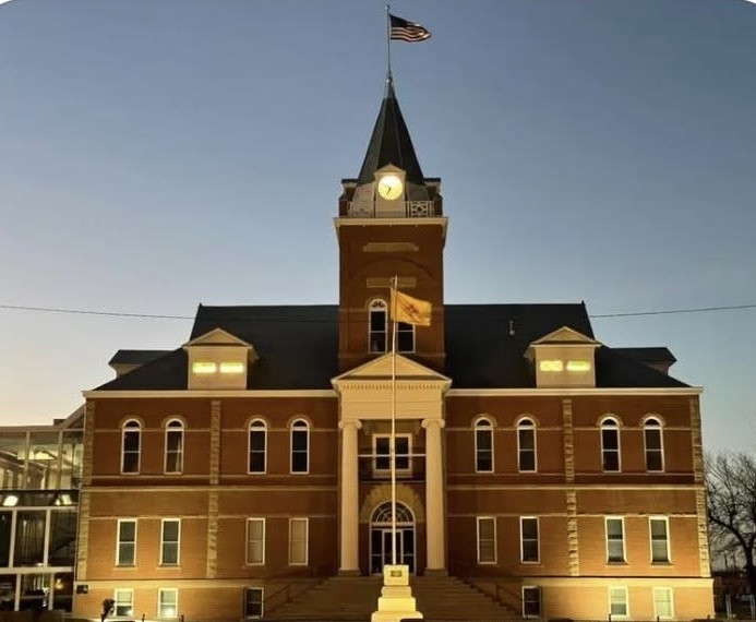 The Courthouse of Luna County