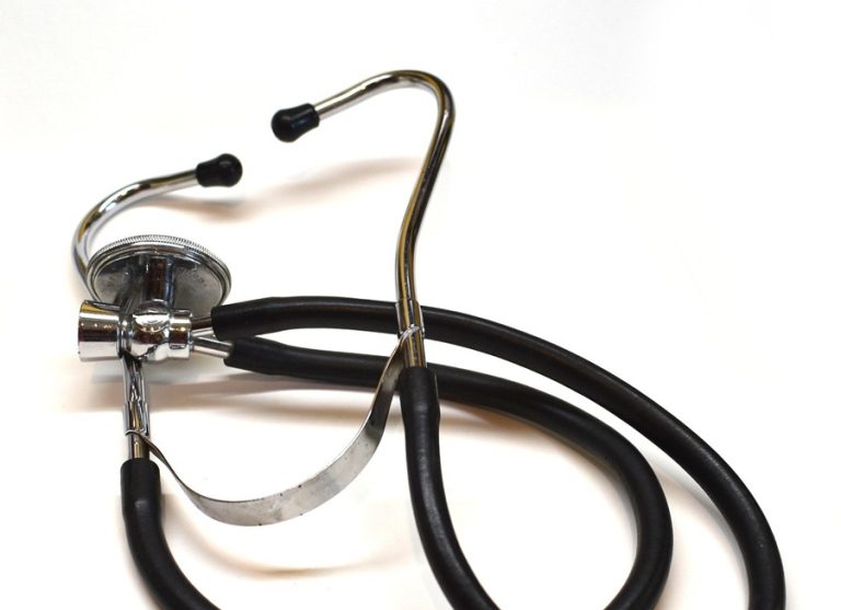 Thousands of New Mexico Immigrants Lose Medicaid Coverage as New Federal Eligibility Rules Take Effect